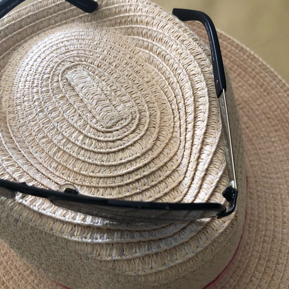 Tory Burch sunglasses - Picture 9 of 10